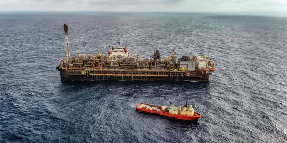 ANP revela leilões de petróleo em outubro com 35 áreas em disputa e tensão no setor