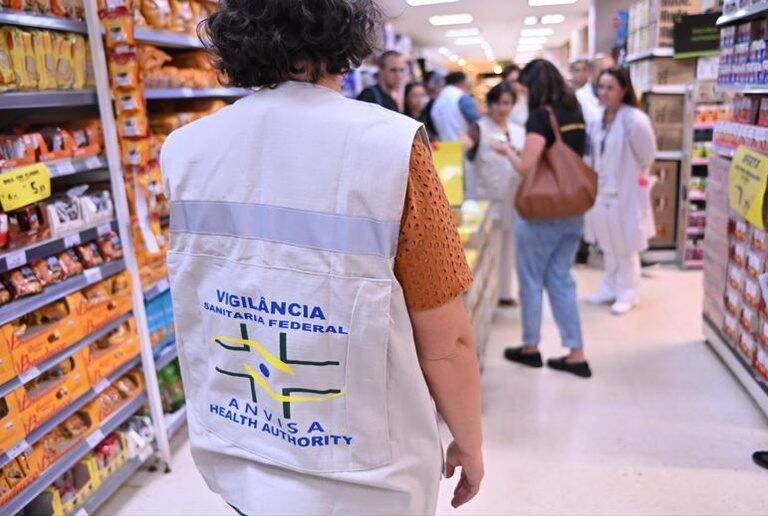 Anvisa garante segurança alimentar e saúde no Brasil com fiscalização intensa