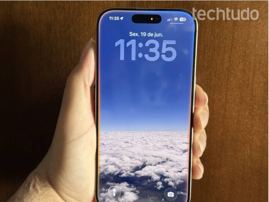 Apple libera 3º beta público do iOS 27 com mudanças que impressionam usuários