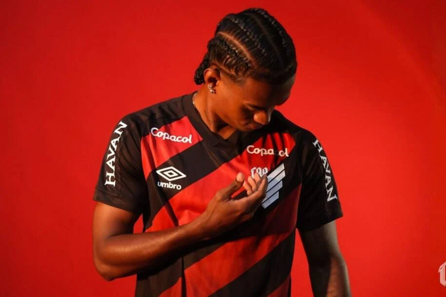 Athletico Paranense confirma contratação de Kerwin Vargas por até 6 milhões