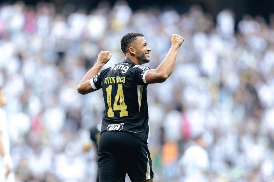 Atlético Mineiro arrasa Grêmio por 3 a 0 na Arena MRV e sobe na tabela