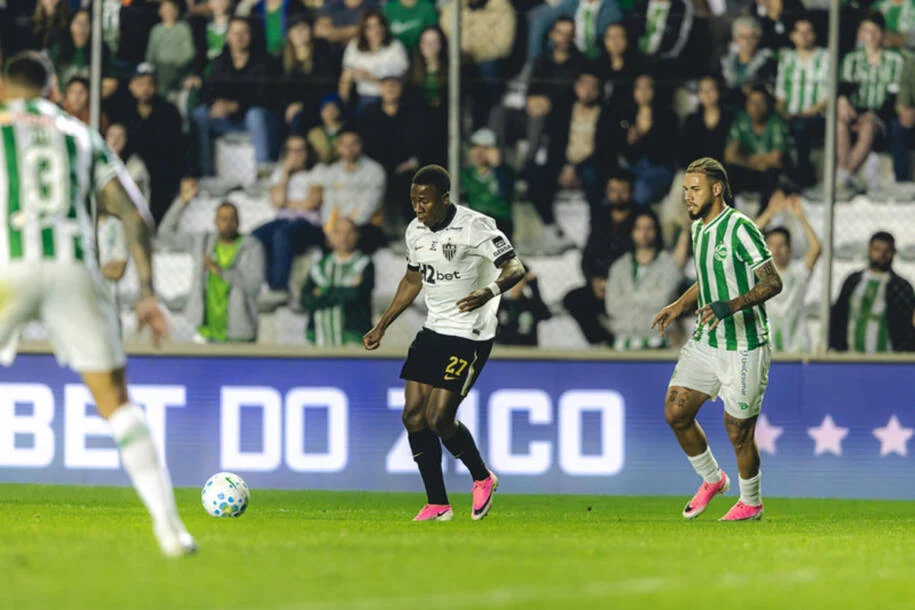 Atlético Mineiro garante vitória dramática sobre Juventude e avança na Copa do Brasil