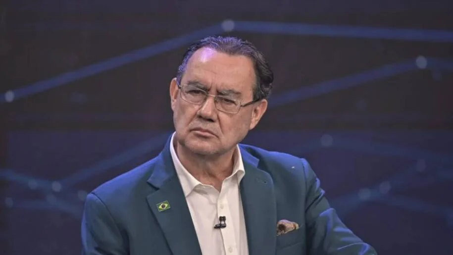 Augusto Cury conquista 10,3 milhões de seguidores e se destaca na corrida presidencial