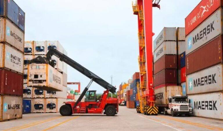 Balança Comercial Brasileira Registra Superávit de US$ 34,12 Bilhões em Julho de 2026