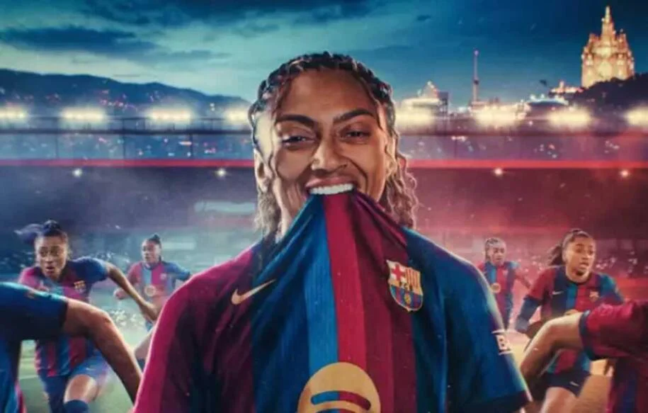 Barcelona contrata Kerolin por 1,2 milhão de euros e quebra recorde no Brasil