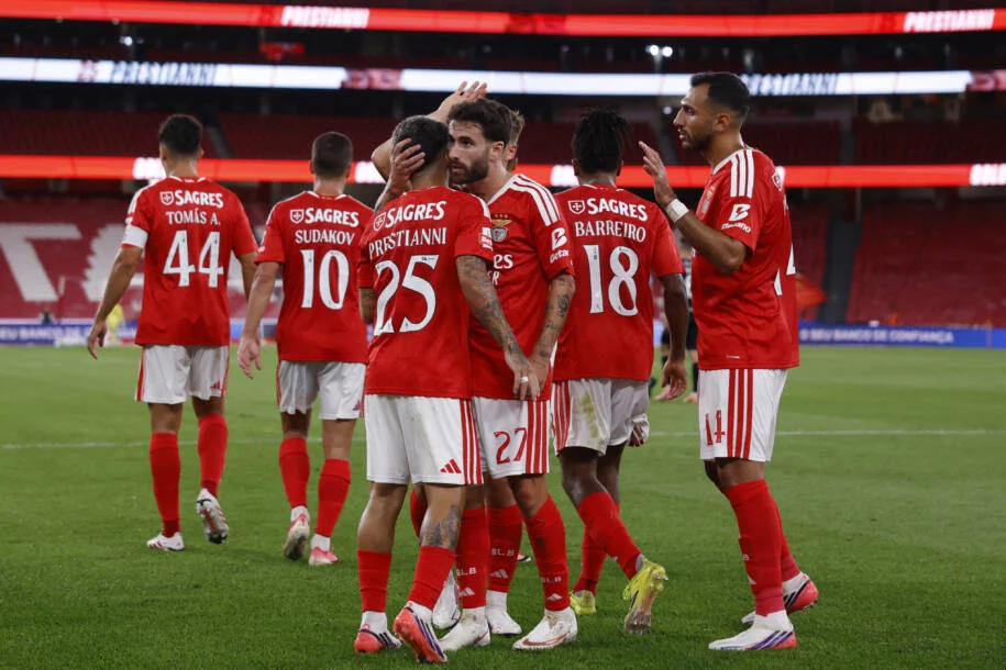 Benfica busca garantir vaga ao enfrentar o Hearts na Liga Europa; saiba onde assistir