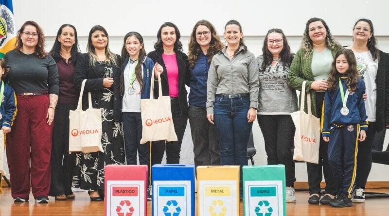 Biguaçu: Veolia premia alunos no programa 'Guardiões da água' com prêmios incríveis!