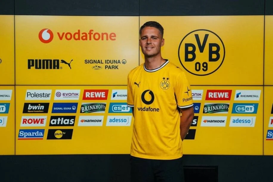 Borussia Dortmund contrata Joey Veerman e agita mercado com transferência inesperada
