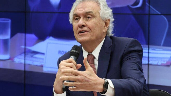 Caiado critica quem questiona vacinas e apresenta propostas para saúde em 2026