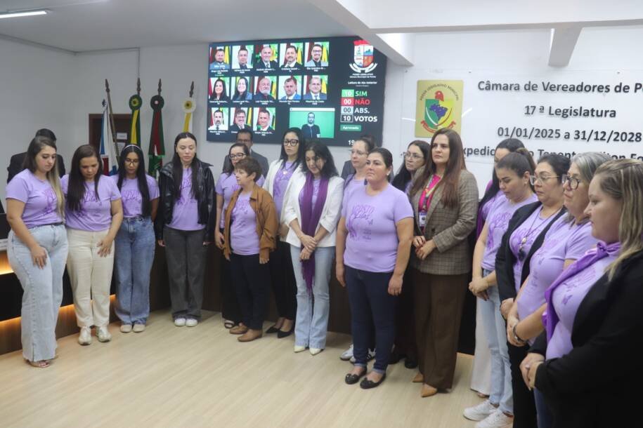 Câmara de Penha lança campanha Agosto Lilás e homenageia equipe Seikan Dojô