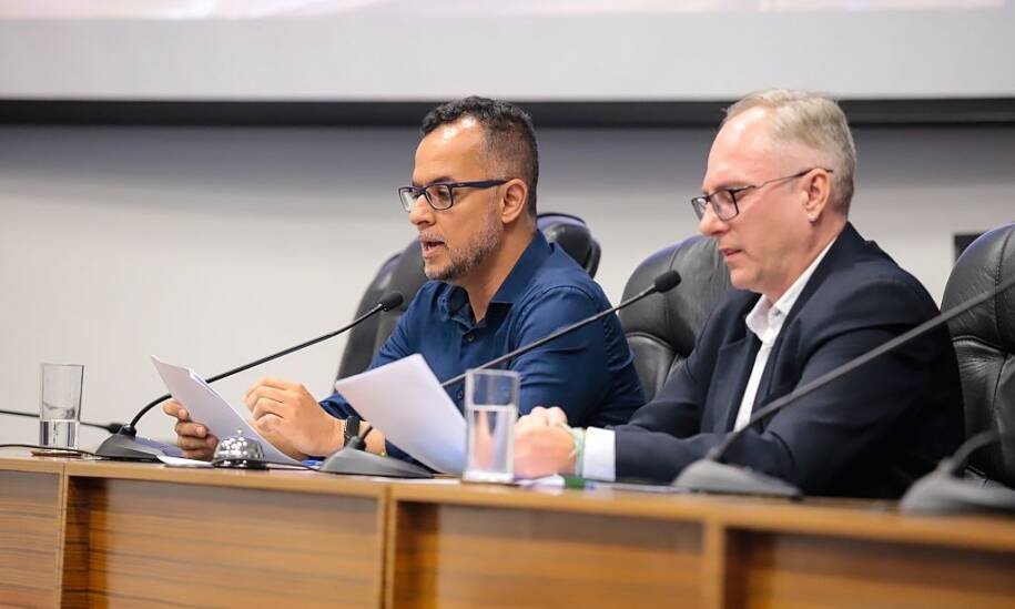 Câmara de Vereadores de Joinville grava 'A Voz do Brasil' e debate desinformação