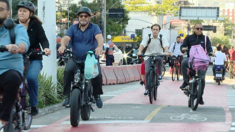 Caminhos da Reportagem revela desafios e tragédias das bikes elétricas no Brasil