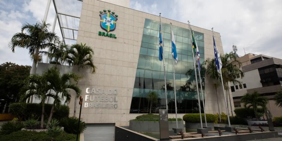 CBF e clubes decidem novas regras de arbitragem para acelerar jogos no Brasil