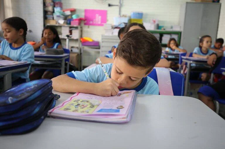 CNE aprova ajustes no calendário escolar durante a Copa do Mundo Feminina de 2027