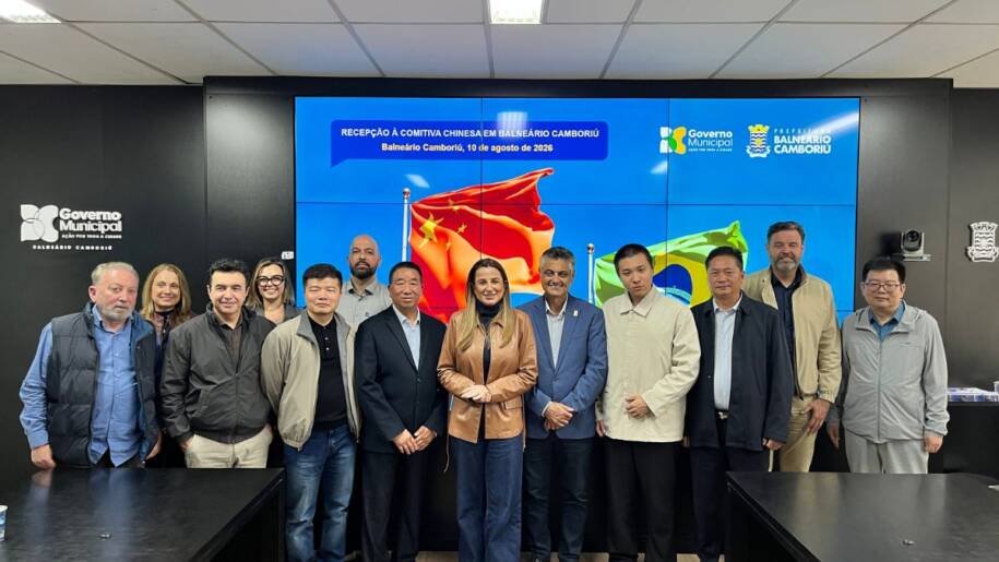 Comitiva Chinesa se Reúne com Juliana Pavan para Parcerias em Balneário Camboriú