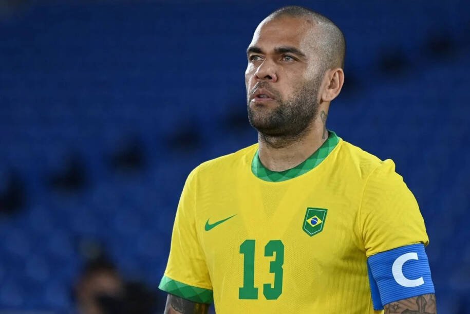 Daniel Alves perde recurso e terá que pagar R$ 12 milhões ao Pumas após condenação