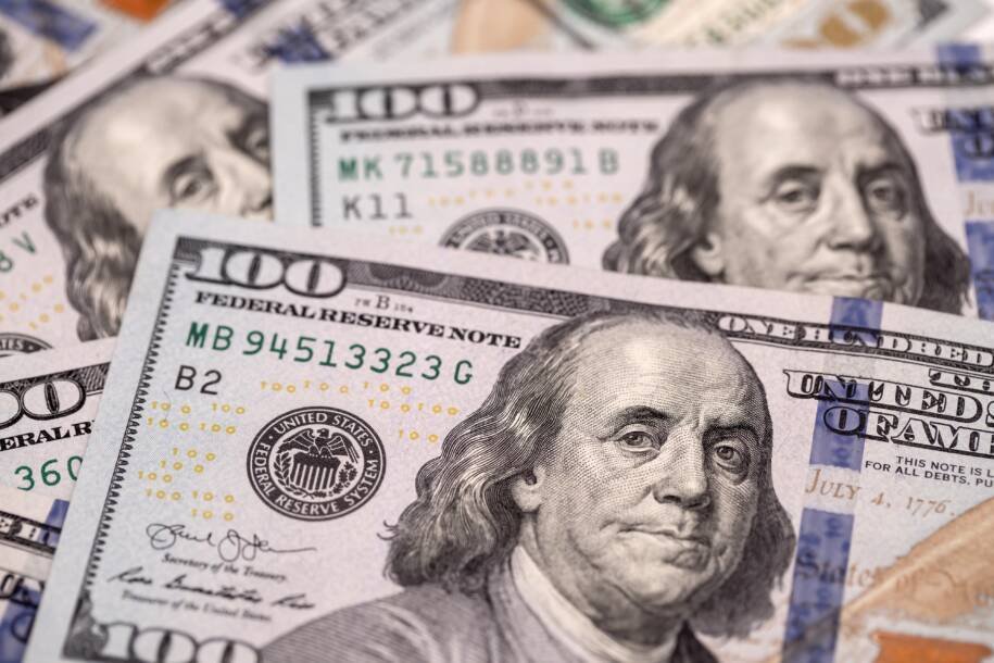 Dólar cai 0,25% com acordo entre EUA e Irã; Canadá impõe tarifas de US$ 20 bi