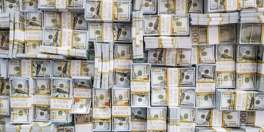 Dólar cai para R$ 5,14 e Ibovespa sobe 1,85% em dia de alívio no mercado