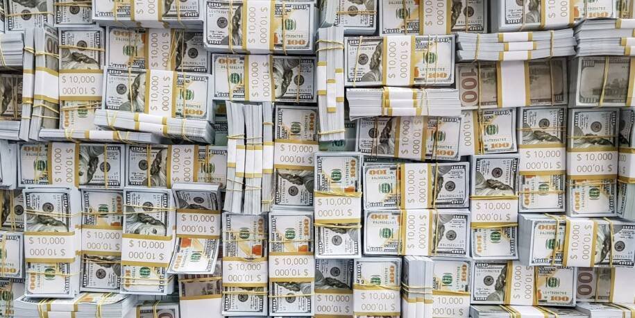 Dólar cai para R$ 5,14 e Ibovespa sobe 1,85% em dia de alívio no mercado