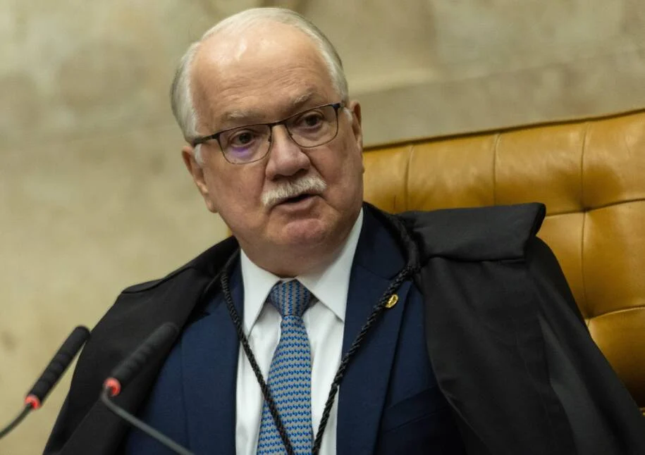 Edson Fachin busca entender tensão entre PF e Mendonça sobre Lulinha