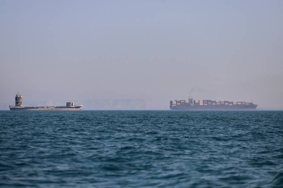 Emirados Árabes denunciam Irã após ataque a embarcação da Adnoc no Ormuz