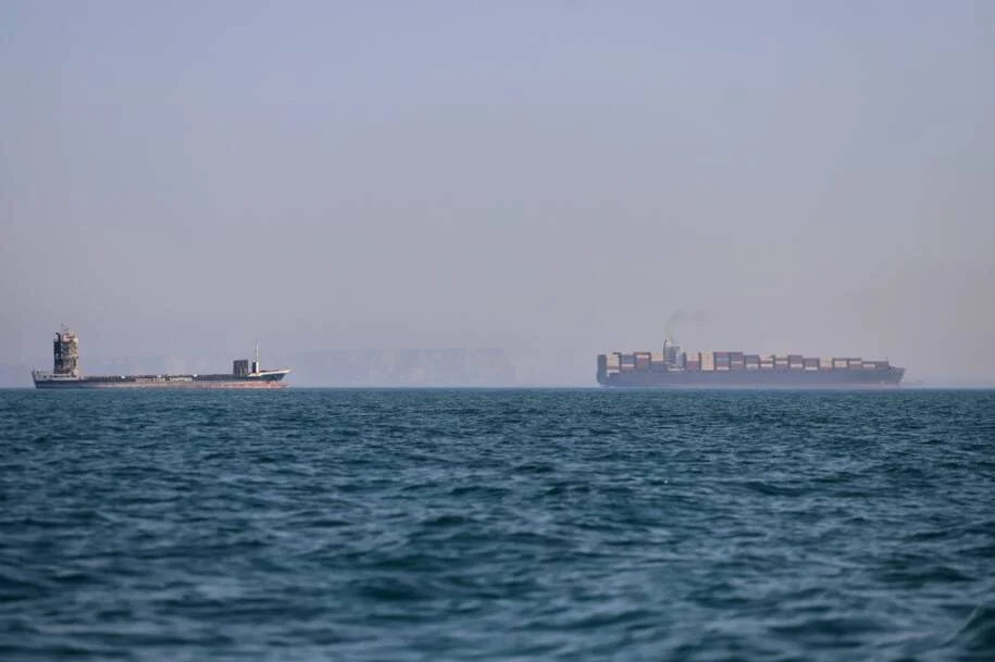 Emirados Árabes denunciam Irã após ataque a embarcação da Adnoc no Ormuz