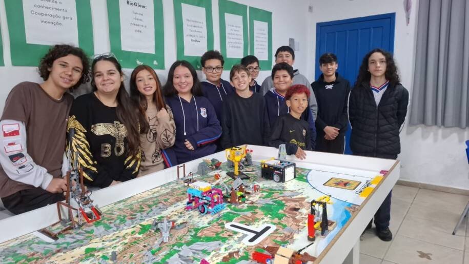 Estudantes da Escola João Batista da Cruz desafiam limites na FLL e podem brilhar em Houston
