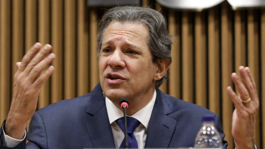 Fernando Haddad afirma que Brasil pode ignorar EUA e critica Tarcísio de Freitas