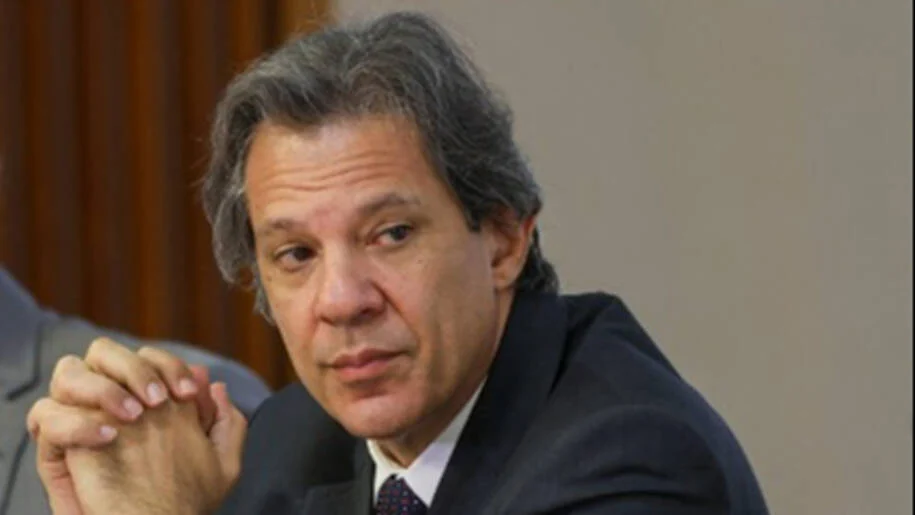 Fernando Haddad defende investigação sobre Lulinha e aumenta pressão no governo Lula
