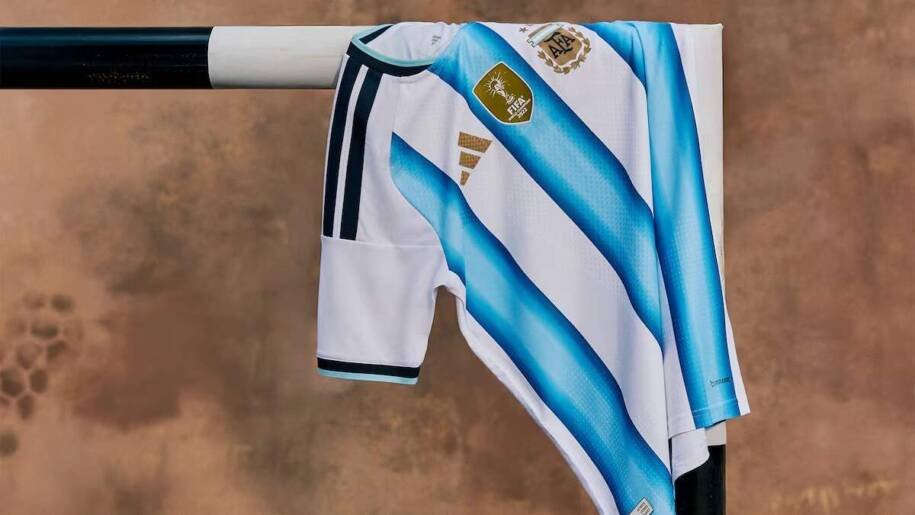 Fifa suspende Paredes por 10 jogos e multa Argentina em R$ 1,1 milhão após polêmicas