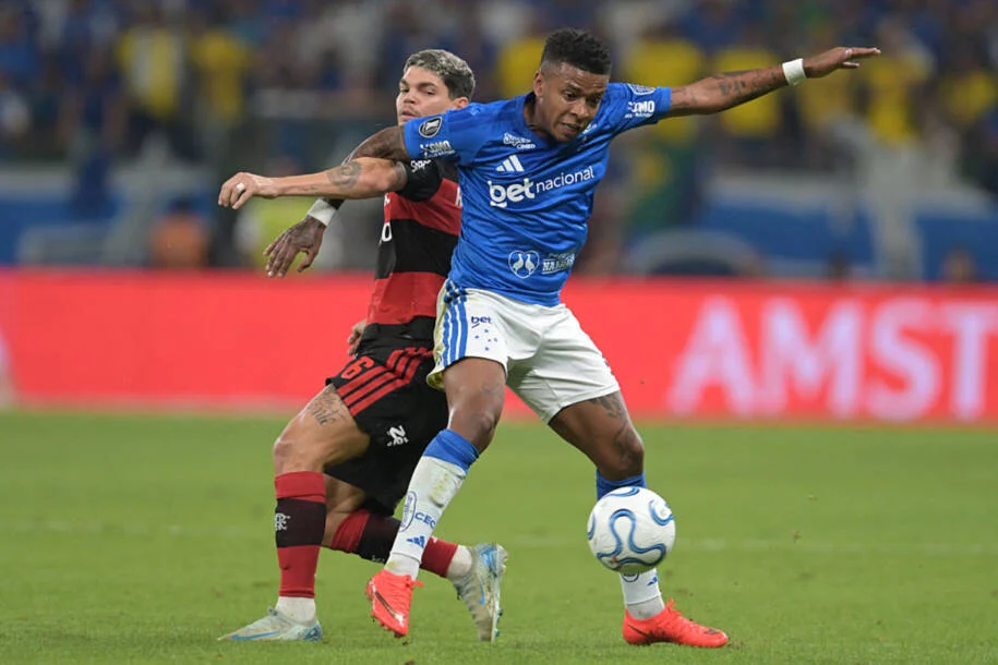 Flamengo empata com Cruzeiro e Lucas Paquetá brilha no Mineirão lotado!