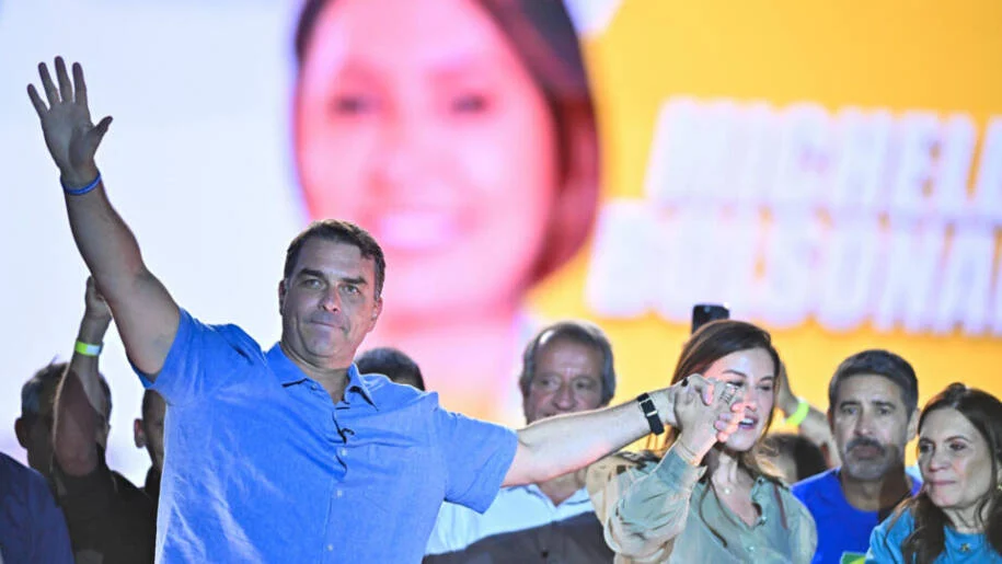 Flávio Bolsonaro busca vice mulher enquanto Republicanos confirma neutralidade