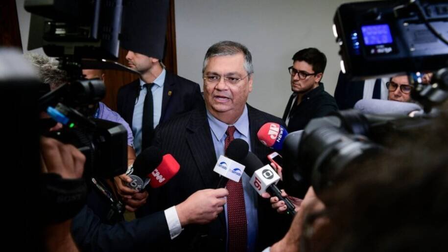 Flávio Dino ordena investigação da PF sobre emendas Pix com desvio de R$ 55,4 milhões