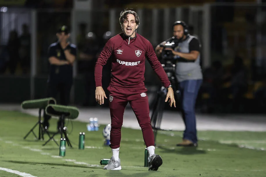 Fluminense demite Luis Zubeldía após oito jogos sem vencer e pressão intensa
