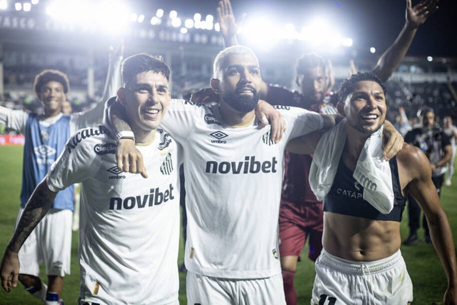 Gabigol brilha e Santos goleia Vasco em São Januário pela segunda vez