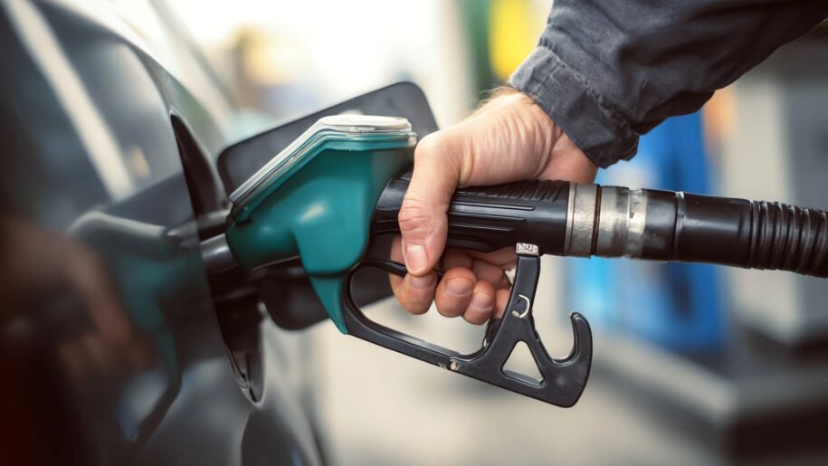 Gasolina E32 muda regras: motoristas devem repensar abastecimento em 2026