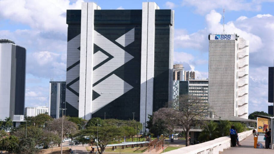 GDF exige empréstimo direto do FGC para salvar BRB em audiência com Fux