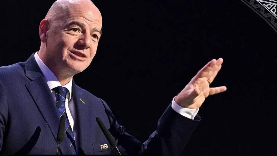 Gianni Infantino enfrenta pressão para deixar a presidência da Fifa após polêmica