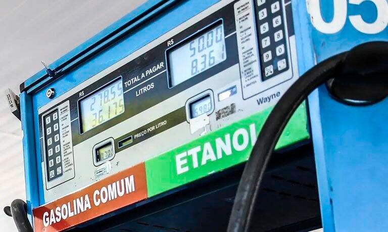 Governo Federal aprova gasolina E32 com 32% de etanol e gera polêmica