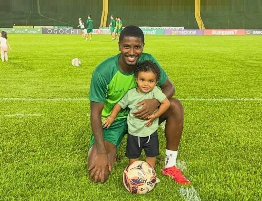 Gustavo Simões do Ypiranga lamenta morte do filho Benício após acidente trágico