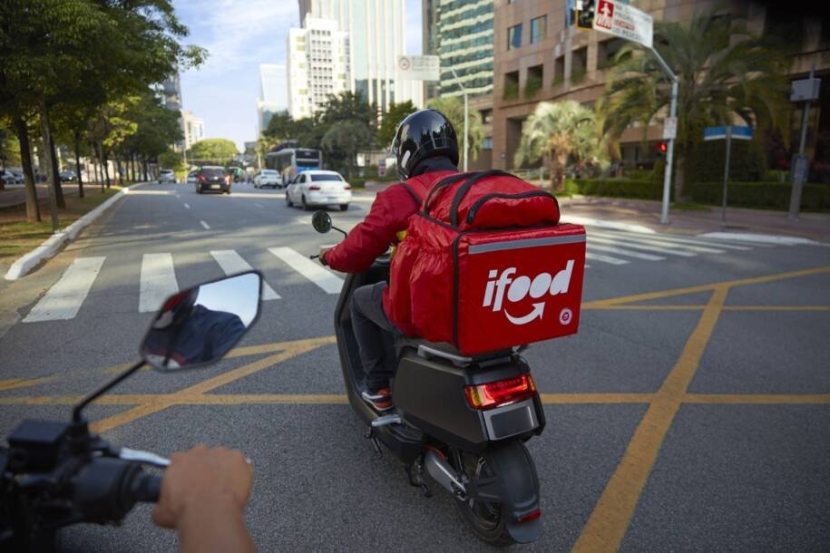 iFood e Caixa Econômica Federal facilitam financiamento para entregadores em parceria