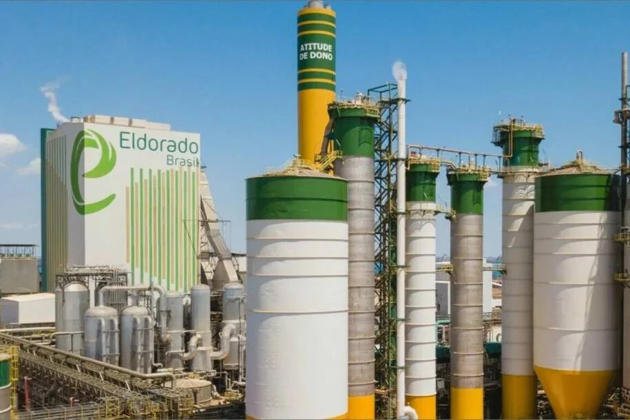Indústria Brasileira de Celulose Enfrenta Queda de 10,5% nas Exportações em 2026