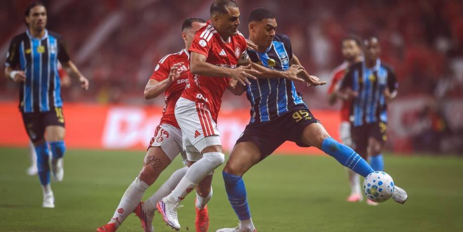 Internacional e Grêmio empatam em clássico tenso na Copa do Brasil; decisão se aproxima