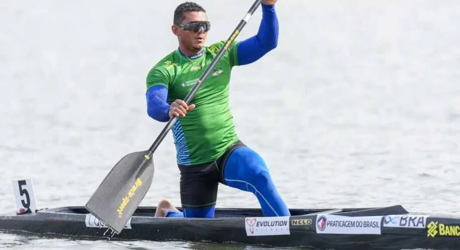 Isaquias Queiroz conquista ouro no Mundial de Canoagem e amplia legado histórico