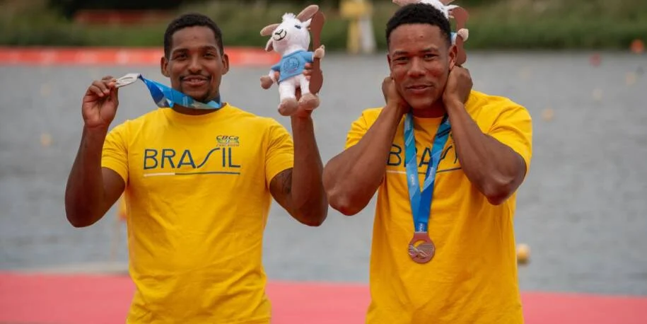 Jacky Godmann e Gabriel Nascimento conquistam prata no Mundial de Canoagem e fazem história