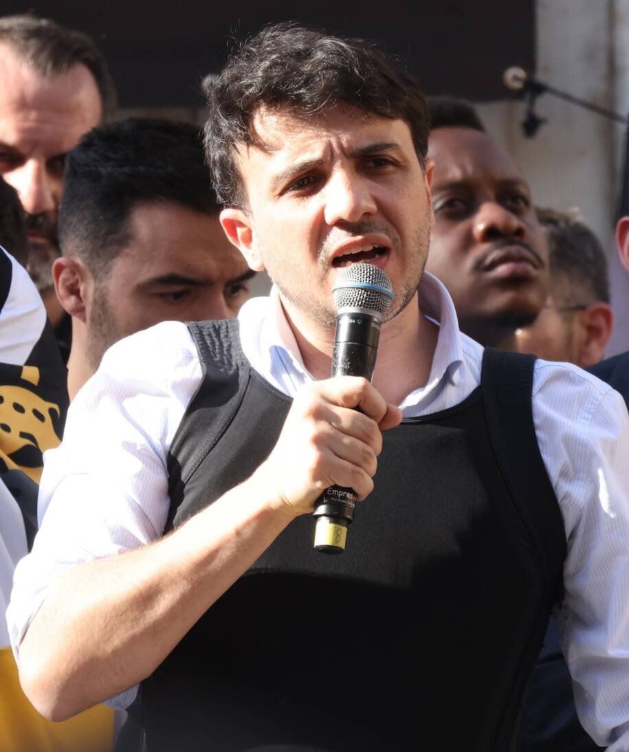Janja repudia Renan Santos por declarações misóginas durante debate presidencial