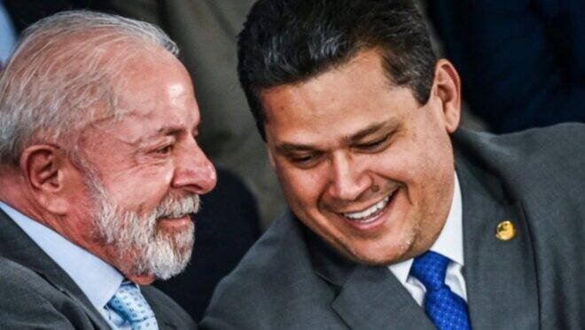 José Guimarães afirma que Davi Alcolumbre apoia reeleição de Lula em 2026