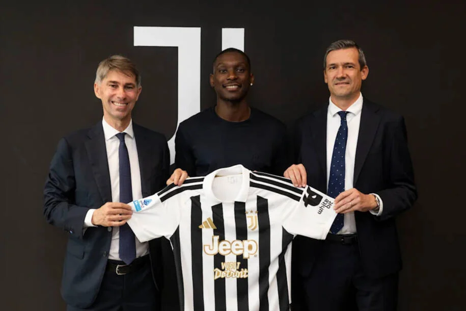 Juventus confirma Kolo Muani por 50 milhões de euros até 2031; veja detalhes!