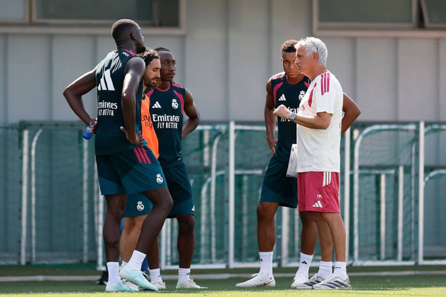 Kylian Mbappé elogia José Mourinho e garante títulos para o Real Madrid