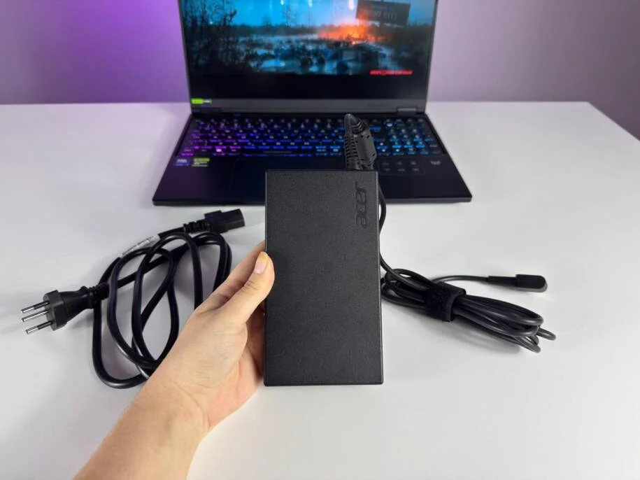 Lenovo, Asus e Dell alertam: saiba quando usar carregador de notebook é seguro!